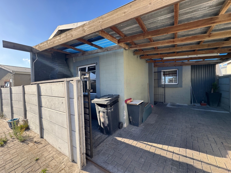2 Bedroom Property for Sale in Sunset Glen Western Cape